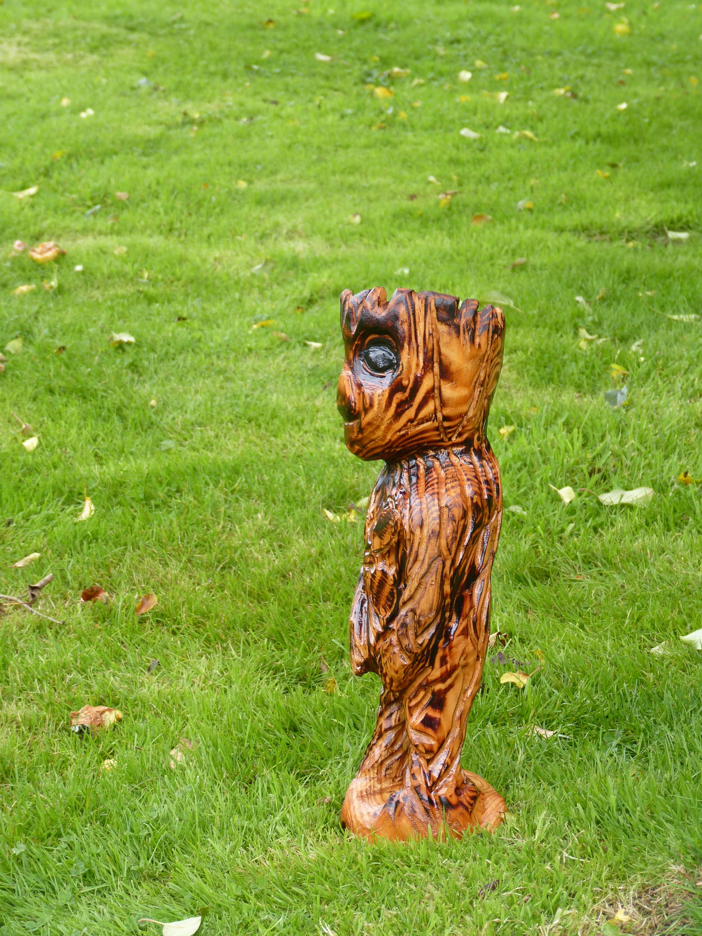 1 Chainsaw carved Groot sculpture