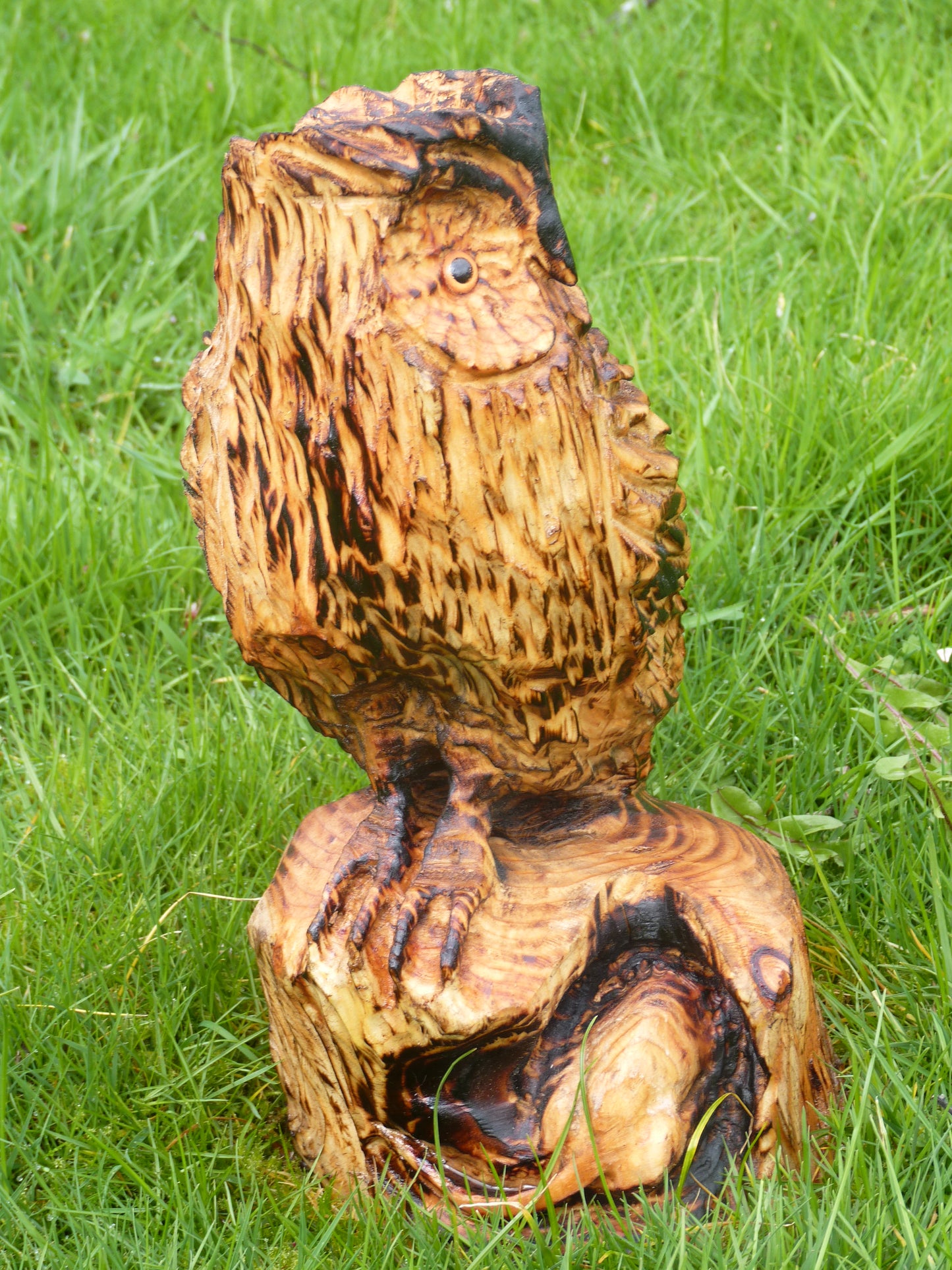 1 Chainsaw carved owl garden sculpture with mouse