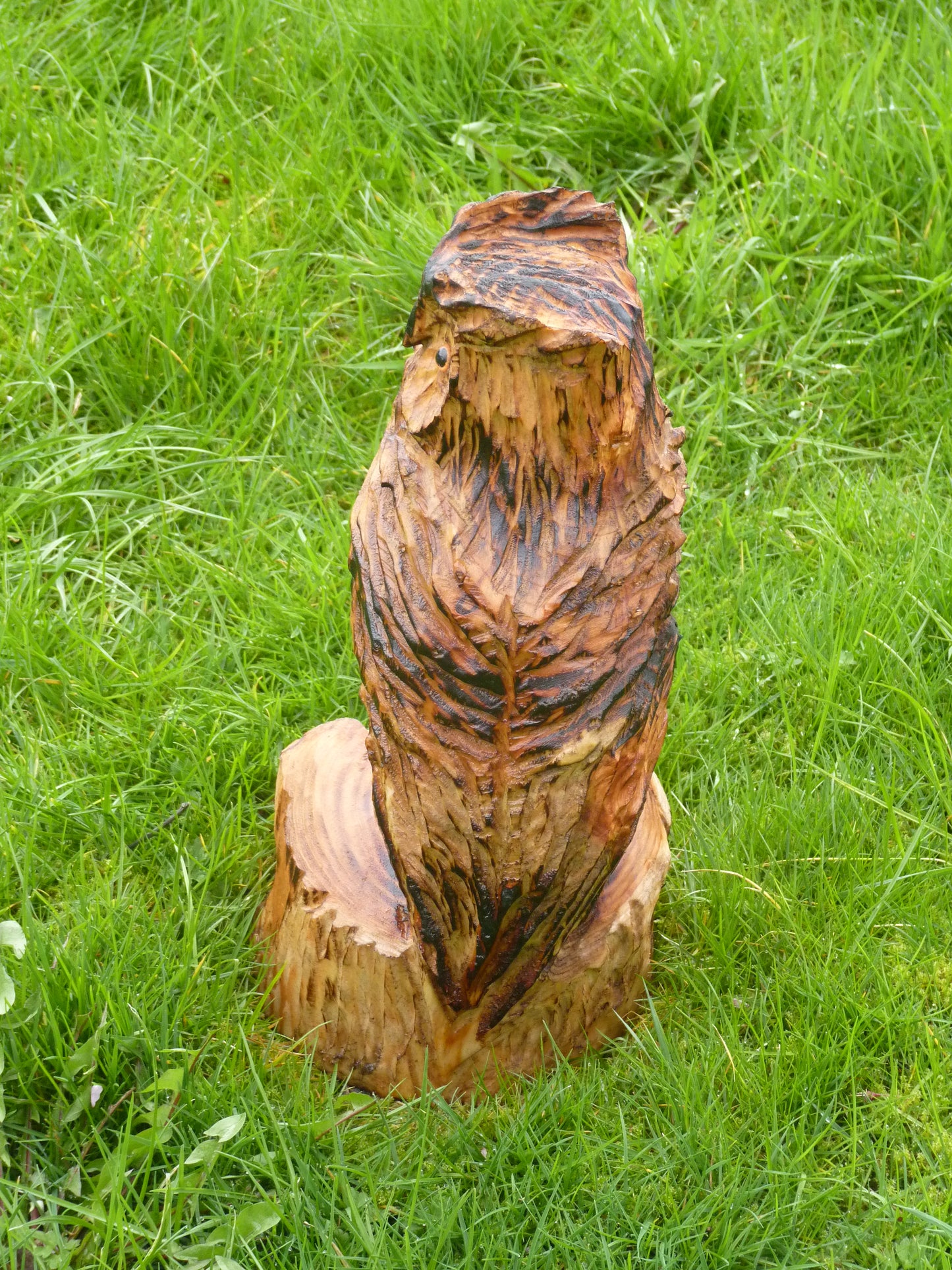 1 Chainsaw carved owl garden sculpture with mouse