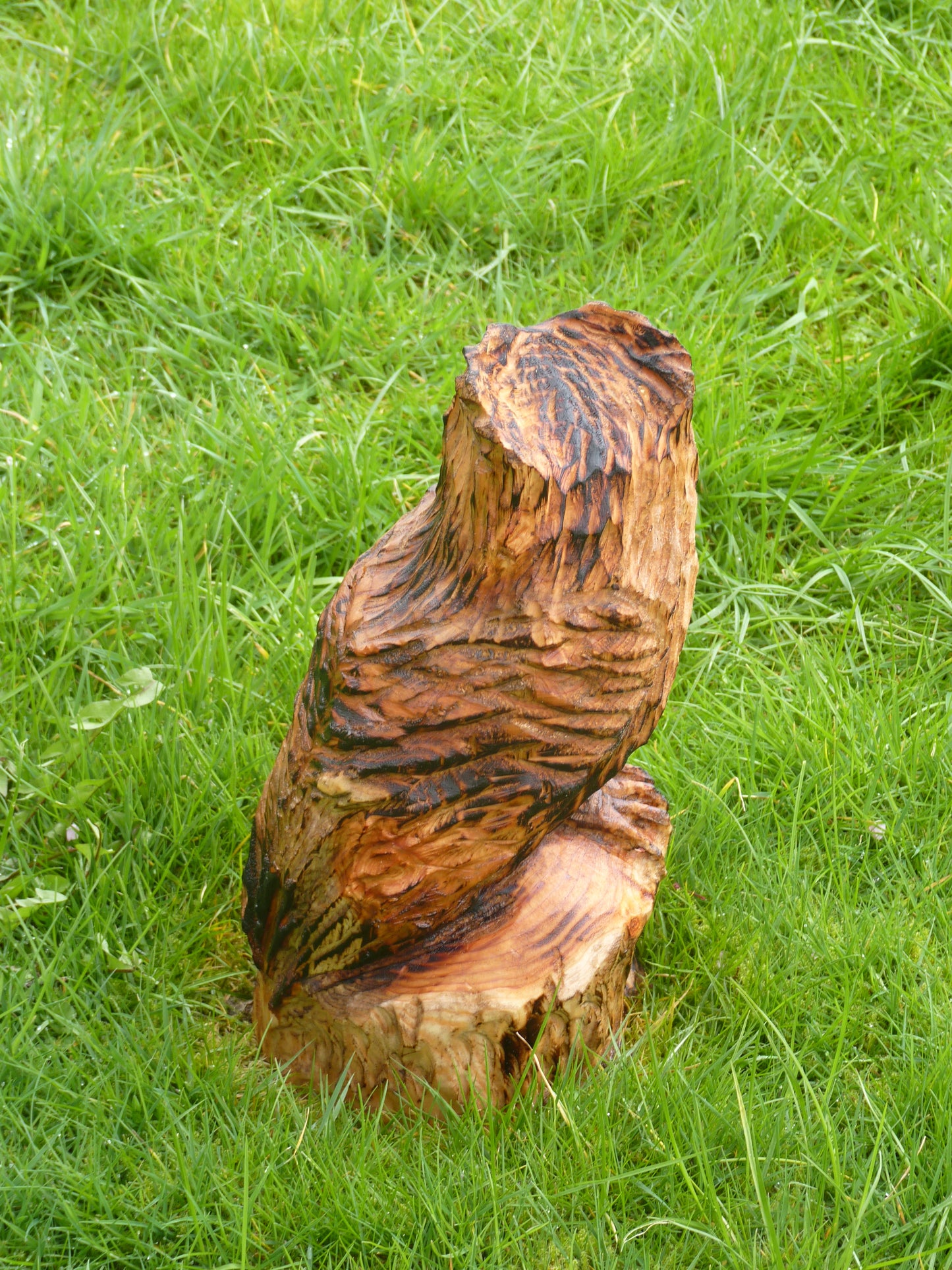 1 Chainsaw carved owl garden sculpture with mouse