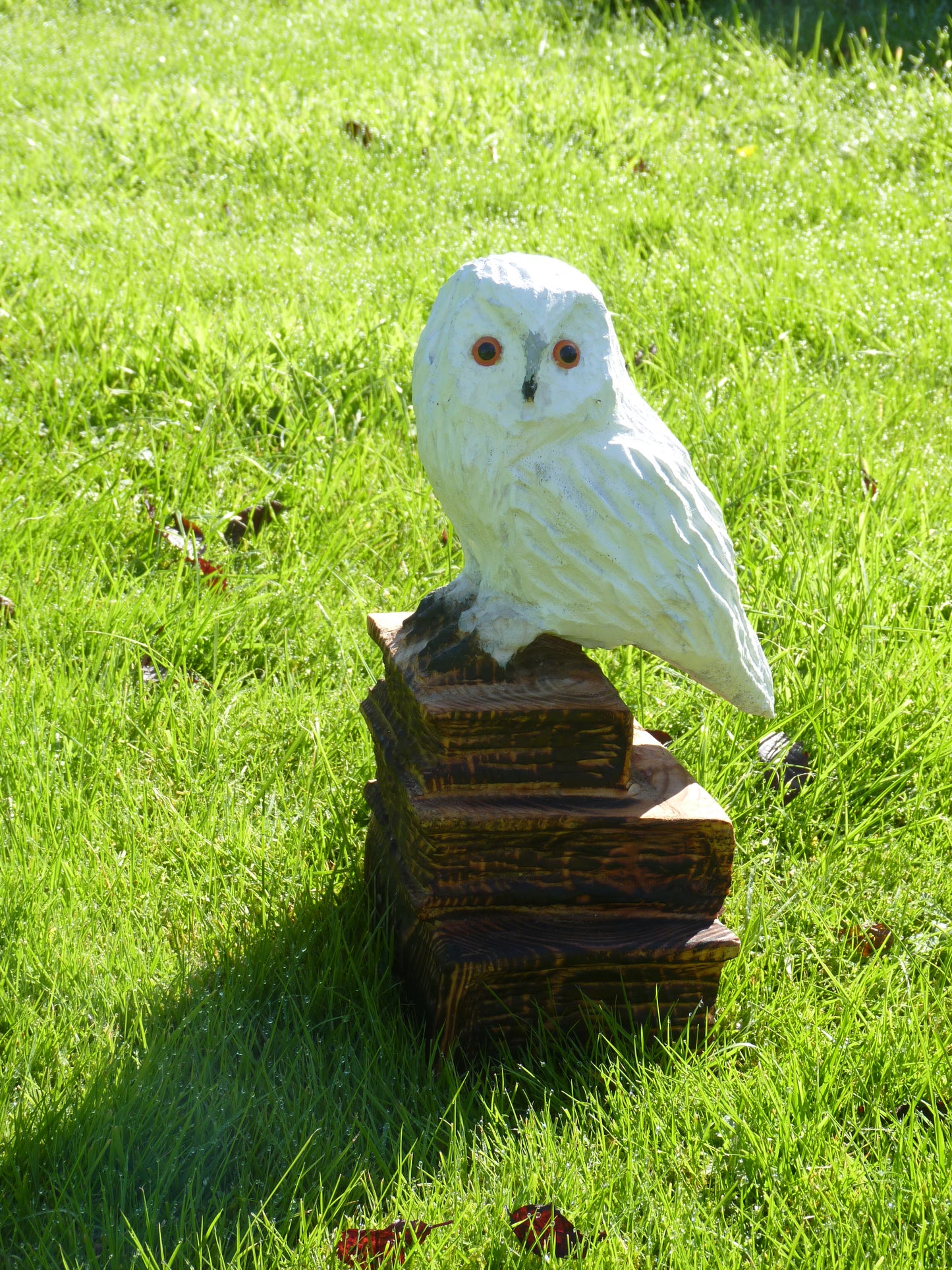 1 Chainsaw carved harry potter themed Snow Owl