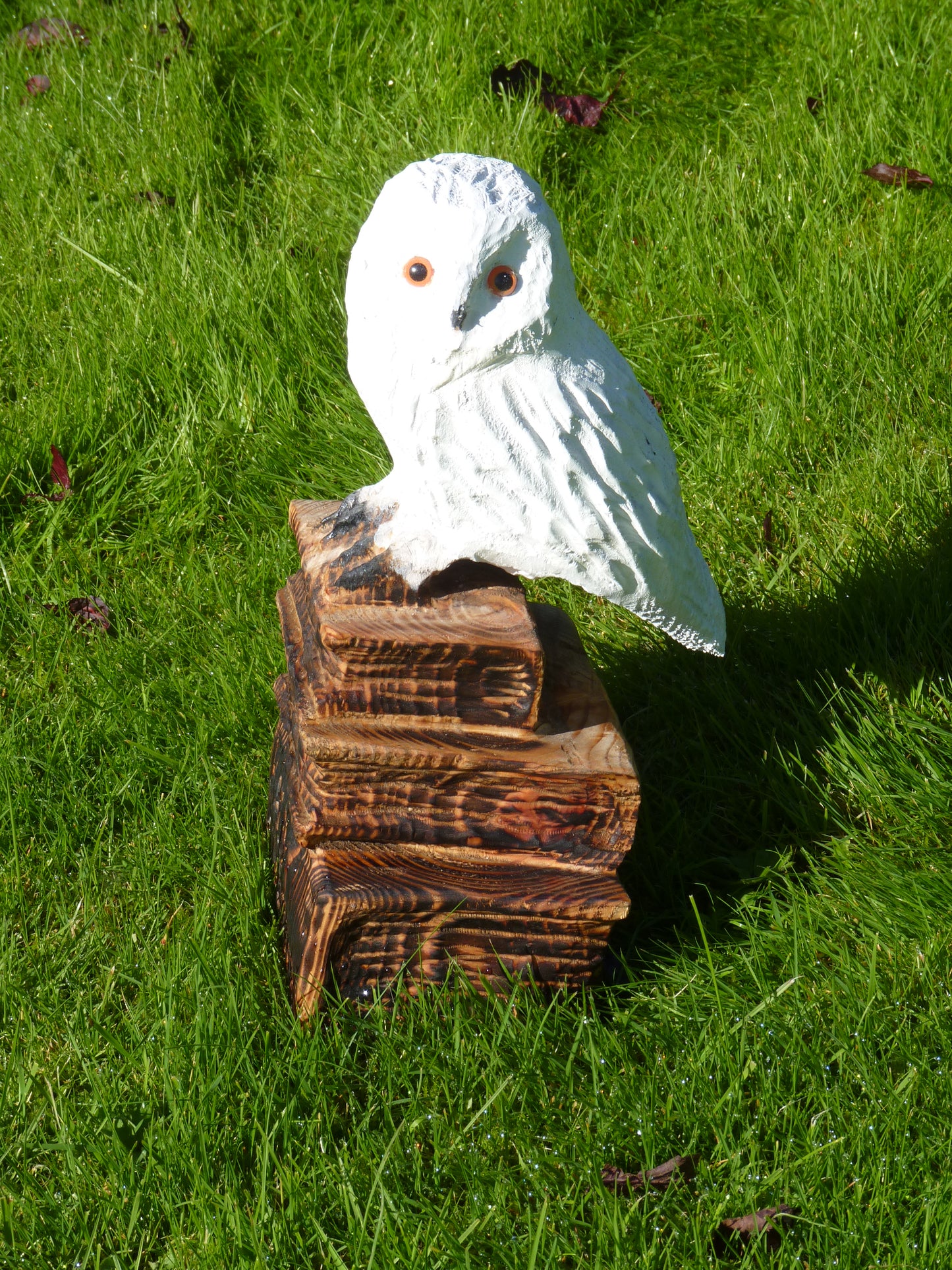 1 Chainsaw carved harry potter themed Snow Owl