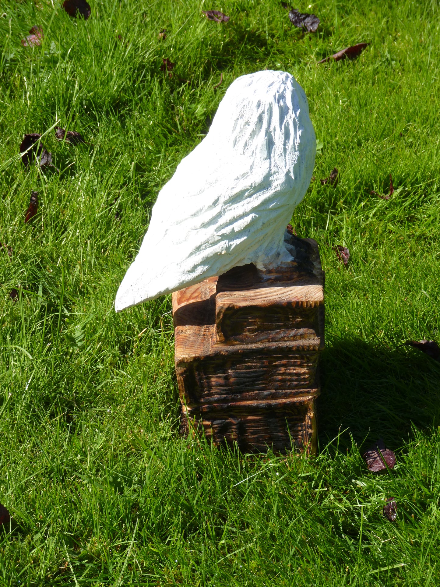 1 Chainsaw carved harry potter themed Snow Owl