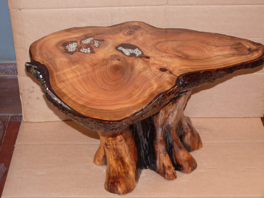 1 Resin table with Chainsaw carved base